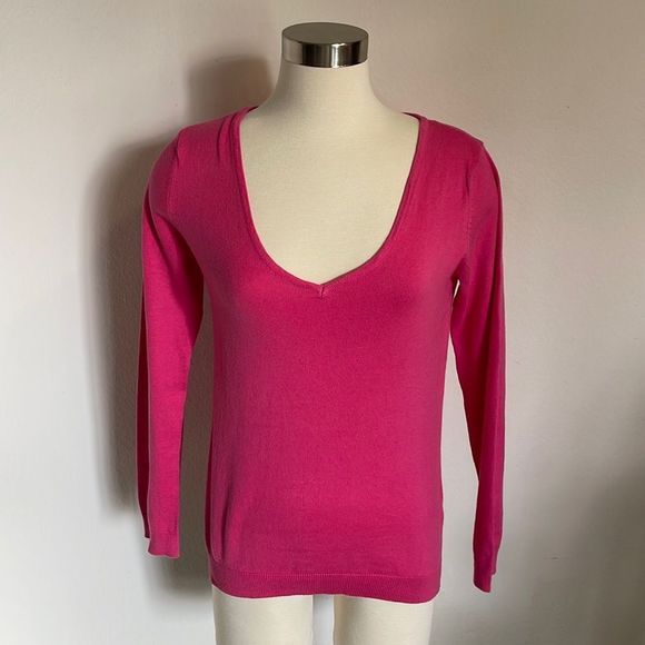 Perfect Pink Sweater💘   - Picture 1 of 5
